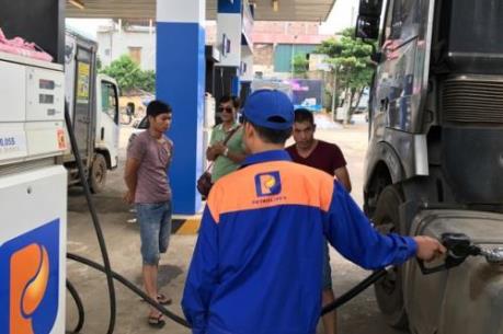 Xử phạt 1,3 tỷ đồng với doanh nghiệp kinh doanh xăng dầu kém chất lượng