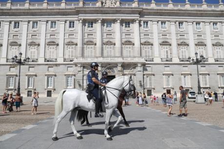 Cảnh sát Tây Ban Nha truy tìm nghi phạm lái xe tải vụ khủng bố