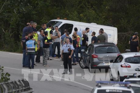 Loạt vụ tấn công tại Tây Ban Nha: Xác nhận kẻ "tẩy não" nhóm thủ phạm thiệt mạng