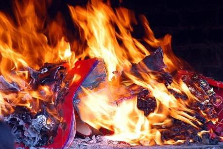 Tại sao tháng 7 âm lịch lại gọi là tháng cô hồn?