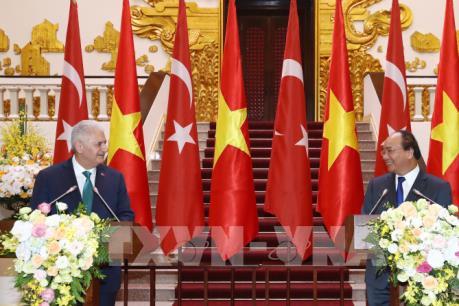Thủ tướng Nguyễn Xuân Phúc hội đàm với Thủ tướng Thổ Nhĩ Kỳ Binali Yildirim 