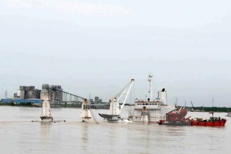 Tàu hàng chở hơn 3.000 tấn tôn cuộn bị chìm trên vùng biển Ninh Thuận