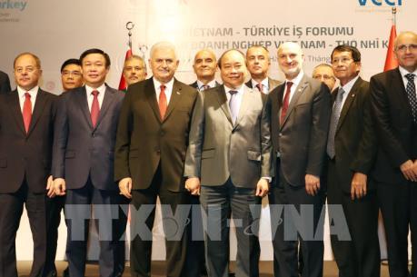 Thủ tướng Cộng hòa Thổ Nhĩ Kỳ kết thúc chuyến thăm chính thức Việt Nam