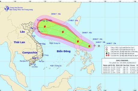 Xuất hiện bão Pakhar liên tục tăng tốc tiến sát vào biển Đông