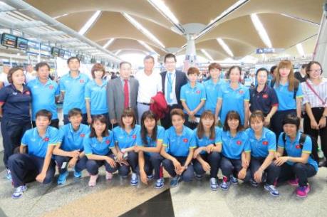 Vietnam Airlines tặng hơn 500 thẻ Bông Sen Vàng cho đoàn SEA Games 29 của Việt Nam