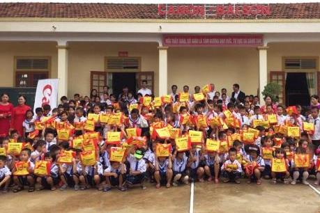 Tiếp tục triển khai dự án “Chuỗi trường học hữu nghị Canon”