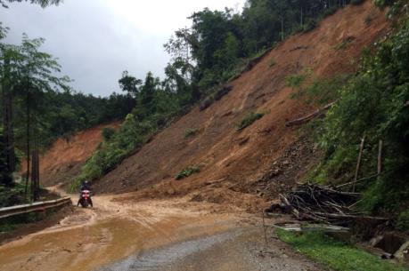 Ảnh hưởng cơn bão số 7: Đề phòng sạt lở đất ở vùng núi phía Bắc