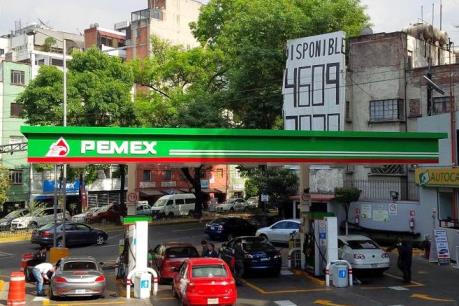 Bão Harvey đẩy giá xăng dầu tăng cao tại các nước Mỹ Latinh