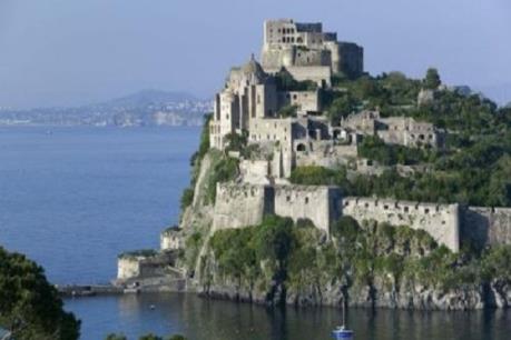 Italy ban bố tình trạng khẩn cấp sau trận động đất ở đảo Ischia