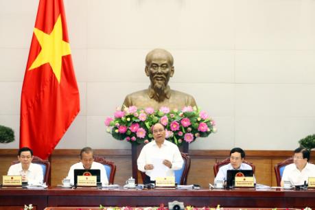 Thủ tướng Nguyễn Xuân Phúc:  Trong tháng 9 phải xử lý vướng mắc về thủ tục hành chính