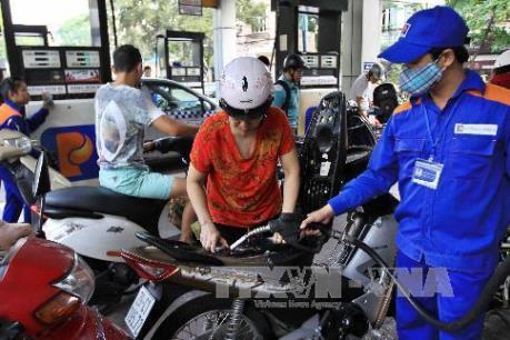 Giá dầu diesel tăng nhẹ, giá xăng giữ nguyên