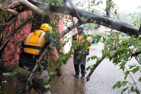 Siêu bão Irma tàn phá nghiêm trọng các đảo ở Caribe
