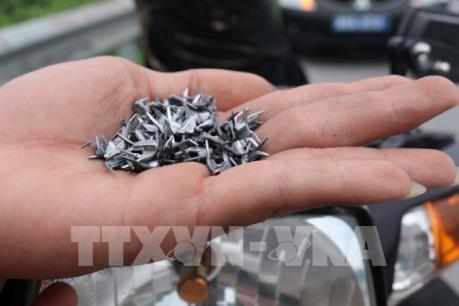 Đã tìm ra nguyên nhân nhiều xe máy bị thủng săm trên cao tốc Hà Nội-Bắc Giang