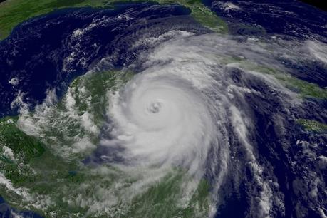 Sau động đất Mexico lại đối mặt với bão lớn Katia