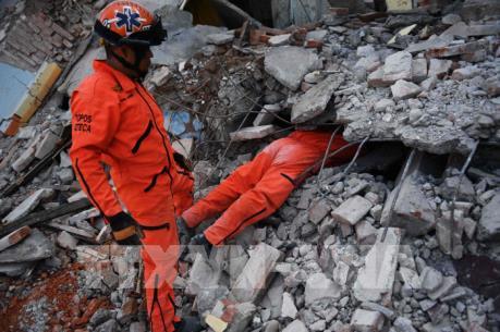 Số nạn nhân tử vong do động đất ở Mexico tiếp tục tăng