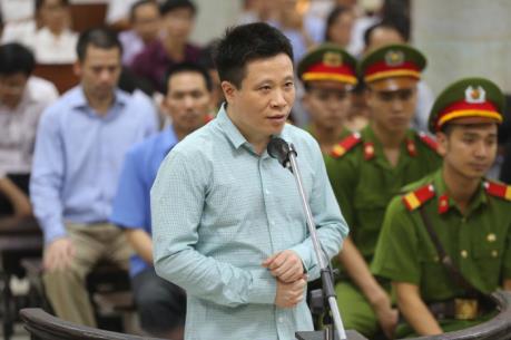 Phiên tòa xét xử Hà Văn Thắm: Ai là đồng phạm trong thực hiện chi lãi ngoài?