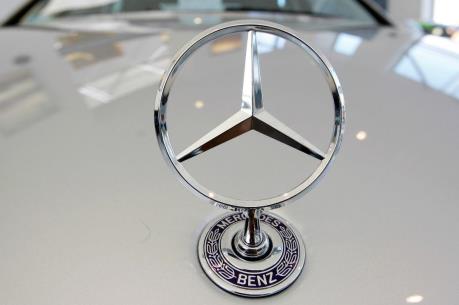 Fiat Chrysler và Mercedes-Benz triệu hồi gần 4.500 xe tại Hàn Quốc