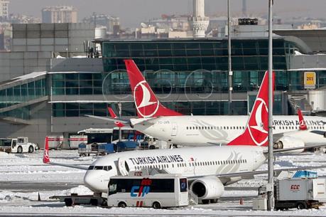 Sau cuộc gọi đe dọa, Đức chặn chuyến bay của Turkish Airlines