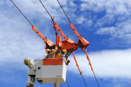 Điện lực miền Trung ứng phó với bão số 10