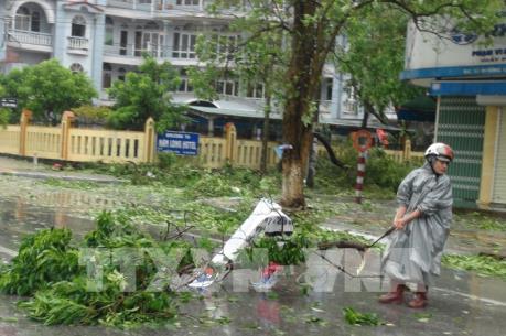 Bão số 10: Quảng Bình có 7 người chết và bị thương, hơn 49 nghìn căn nhà bị tốc mái