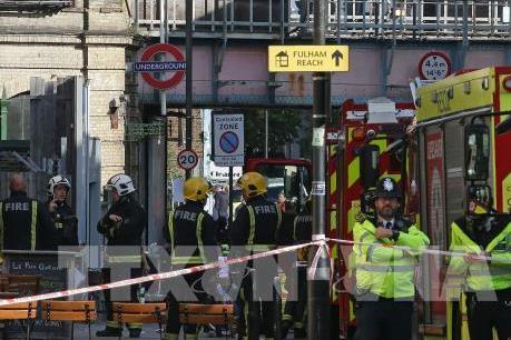 Vụ nổ tàu điện ngầm ở Anh: Cảnh sát tiếp tục tìm kiếm nghi phạm