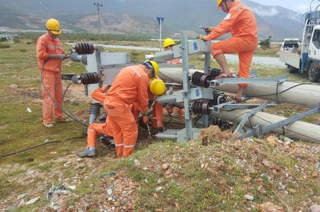 Bão số 10: EVN đã khôi phục cấp điện cho gần 1,35 triệu khách hàng