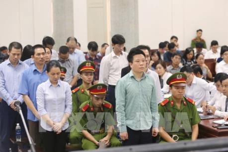 Phiên tòa xét xử Hà Văn Thắm:  Có hay không việc Hứa Thị Phấn bị ép cho mượn tài sản?