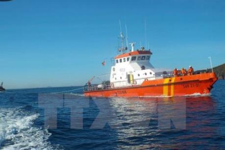 Cứu hộ 17 thuyền viên gặp nạn trên biển