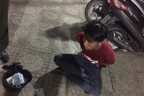 Bị bắt vì dùng xe ăn trộm chở người yêu đi tẩu thoát 