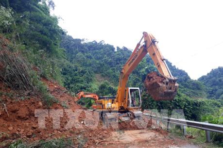 Kết cấu nhiều công trình đường bộ bị thiệt hại lớn do mưa lũ