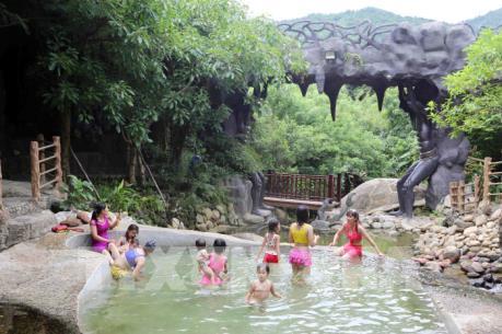  Du lịch núi Thần Tài: Trải nghiệm bốn mùa giữa miền Trung nắng gió