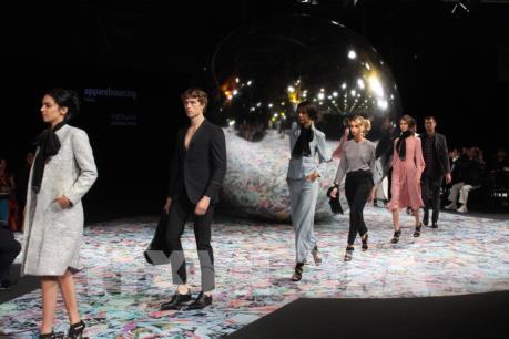 Doanh nghiệp Việt Nam tham gia Hội chợ dệt may quốc tế Paris