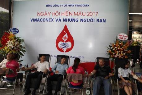 Hơn 400 cán bộ Vinaconex tham gia Ngày hội hiến máu 2017