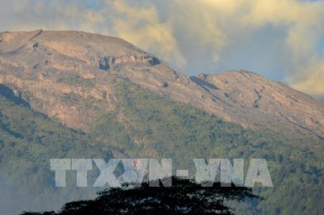 Indonesia sơ tán khẩn cấp người dân sống gần núi lửa Agung