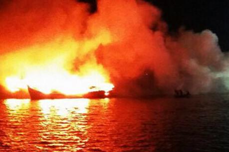 Cháy 2 tàu cá công suất lớn gây thiệt hại nhiều tỷ đồng