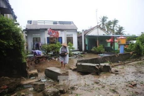 Ngân hàng Nhà nước hỗ trợ Thừa Thiên - Huế khắc phục hậu quả bão số 10