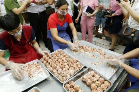 Kiểm soát chặt nguồn nguyên liệu làm bánh trung thu