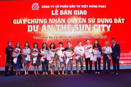 Nhiều ngôi sao hội tụ trong đêm “Sắc màu tri ân” 