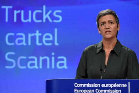 Hãng sản xuất xe tải Scania bị EU phạt 880 triệu euro