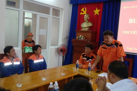 Cứu 5 thuyền viên tàu cá BTH 96297 TS bị phá nước chìm trong đêm