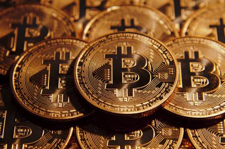 Goldman Sachs cân nhắc giao dịch tiền ảo bitcoin