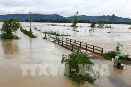 Áp thấp nhiệt đới suy yếu, đề phòng lũ quét, sạt lở đất