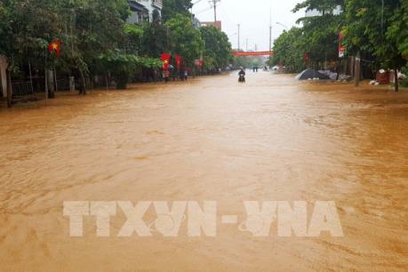 Hơn 500 hộ dân ở Thanh Hóa bị cô lập do mưa lũ