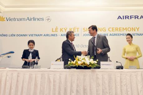 Vietnam Airlines và Air France ký kết hợp đồng liên doanh hợp tác toàn diện