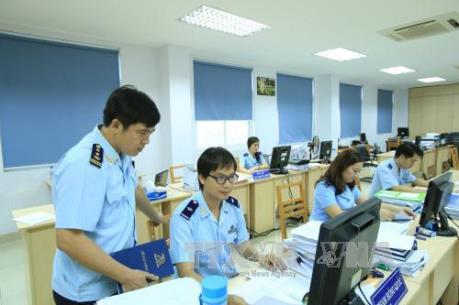 Đơn giản hóa 71 thủ tục hành chính về chứng khoán, hải quan, thuế