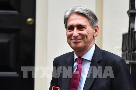 Bộ trưởng Tài chính Anh cảnh báo hệ lụy nếu thỏa thuận rời Brexit kéo dài