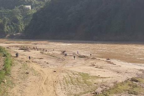 Tích cực tìm kiếm 11 người mất tích do mưa lũ tại Yên Bái