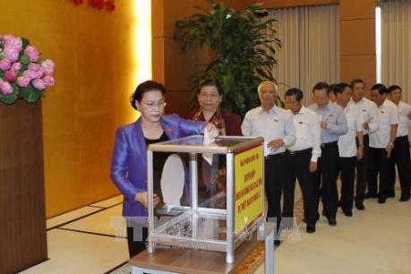 Văn phòng Quốc hội quyên góp ủng hộ đồng bào các tỉnh bị thiệt hại bởi mưa lũ