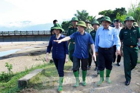 Nghĩa Lộ, Yên Bái phun hóa chất, làm sạch môi trường sau mưa lũ