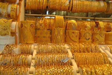 Giá vàng hôm nay 16/10 đồng loạt giảm